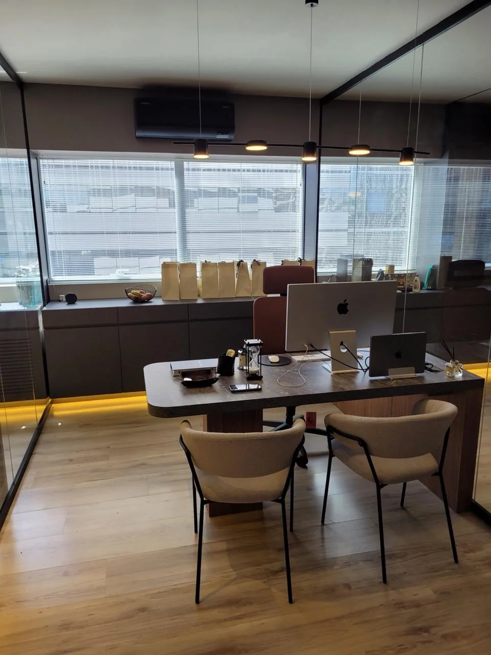 Sala de reunião da Amura Comunicações